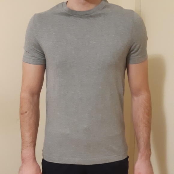 Banana Republic Men's t-shirt - Picture 1 of 3